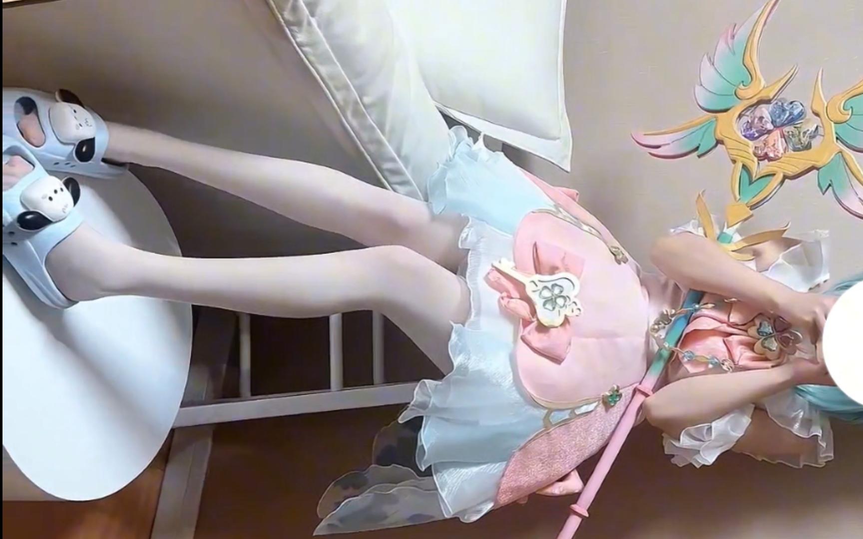 The wild brother let yao yao I ride you for a while, I also want some experience King of Glory yao yao cos