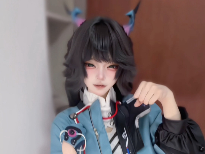 空间不准扭曲……#终末地三测 #明日方舟终末地#陈千语