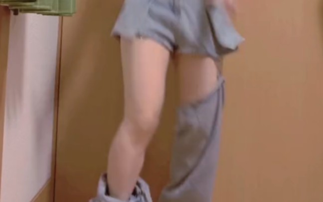 That's the elasticity of a meat leg!