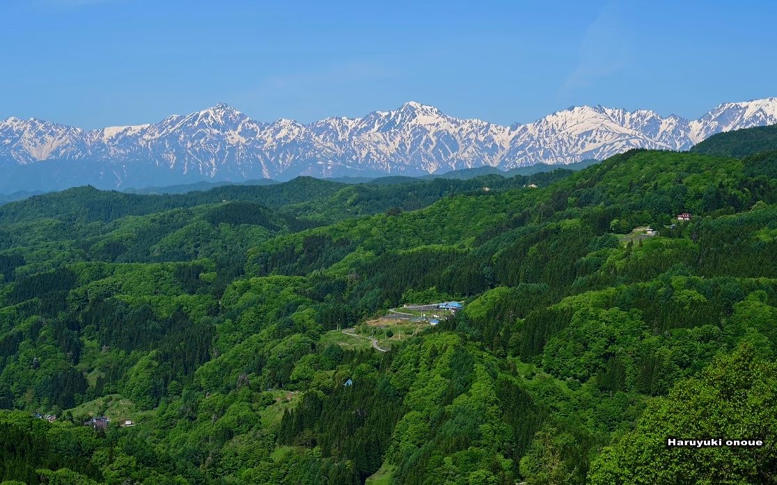 【超清日本】第一视角 从新绿的大望岭眺望的北阿尔卑斯山 户隐连峰 (4K超清版) 2022.5