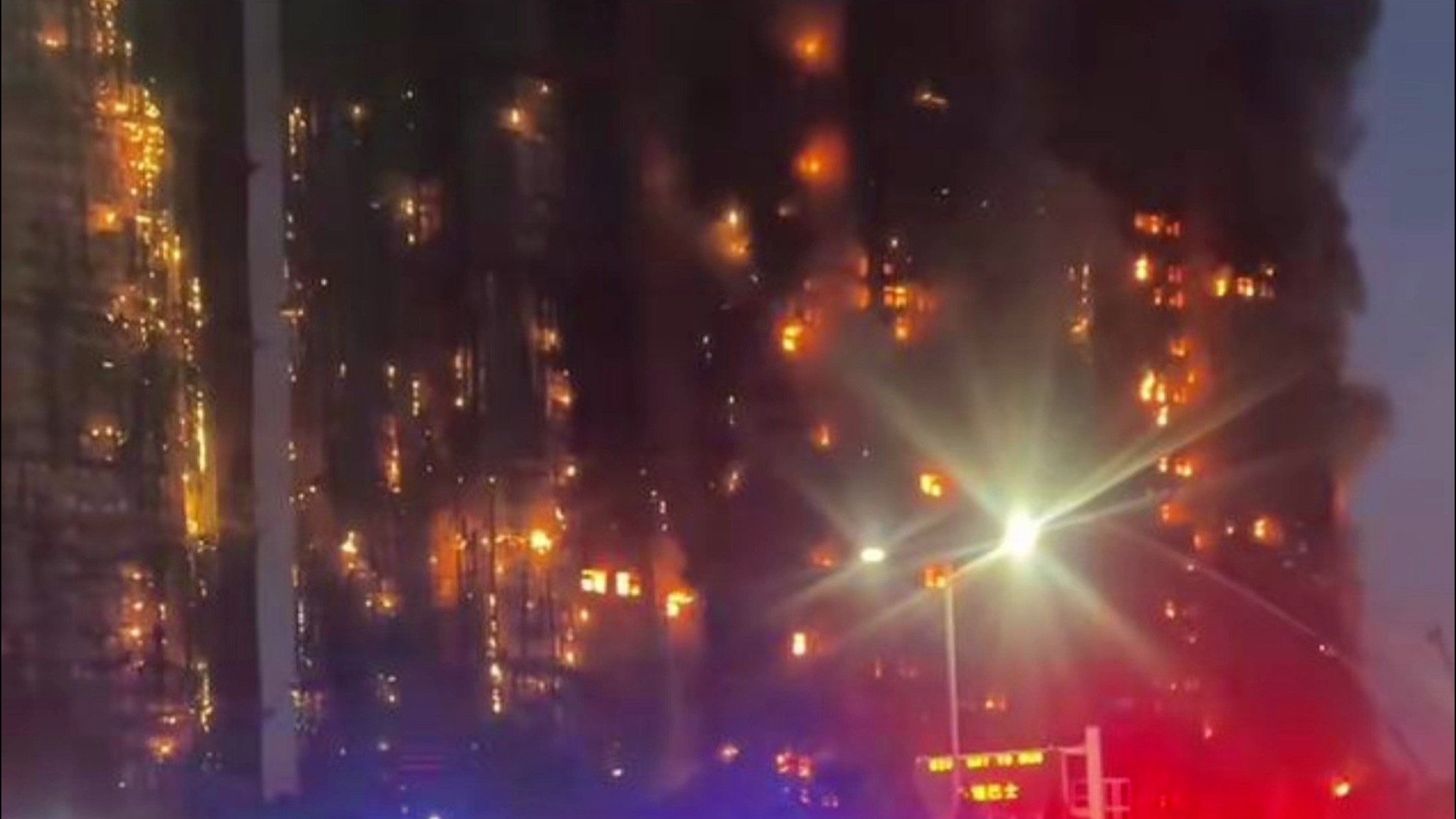 不是AI😭可能是香港有史以来最大的一次火灾！