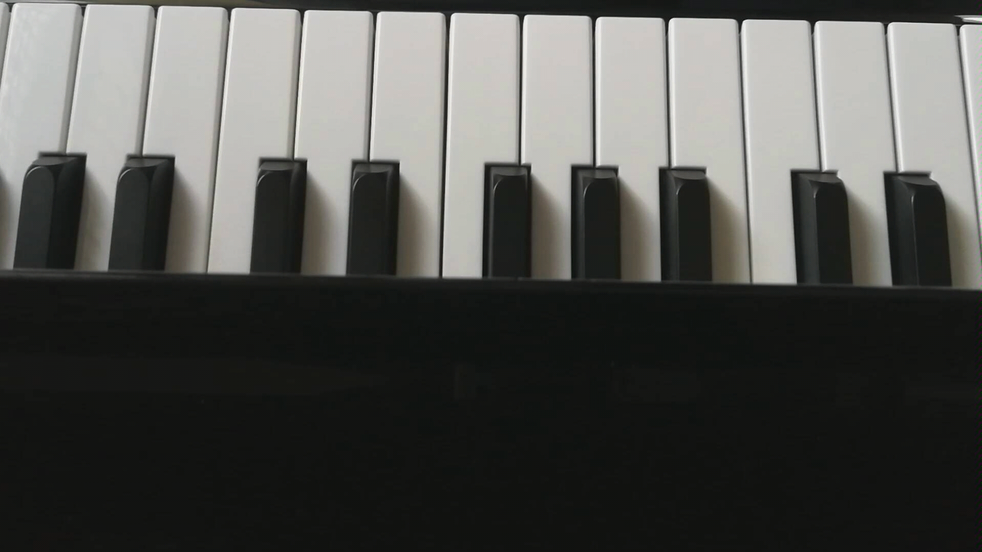 【吞海】步重华是如何弹钢琴的