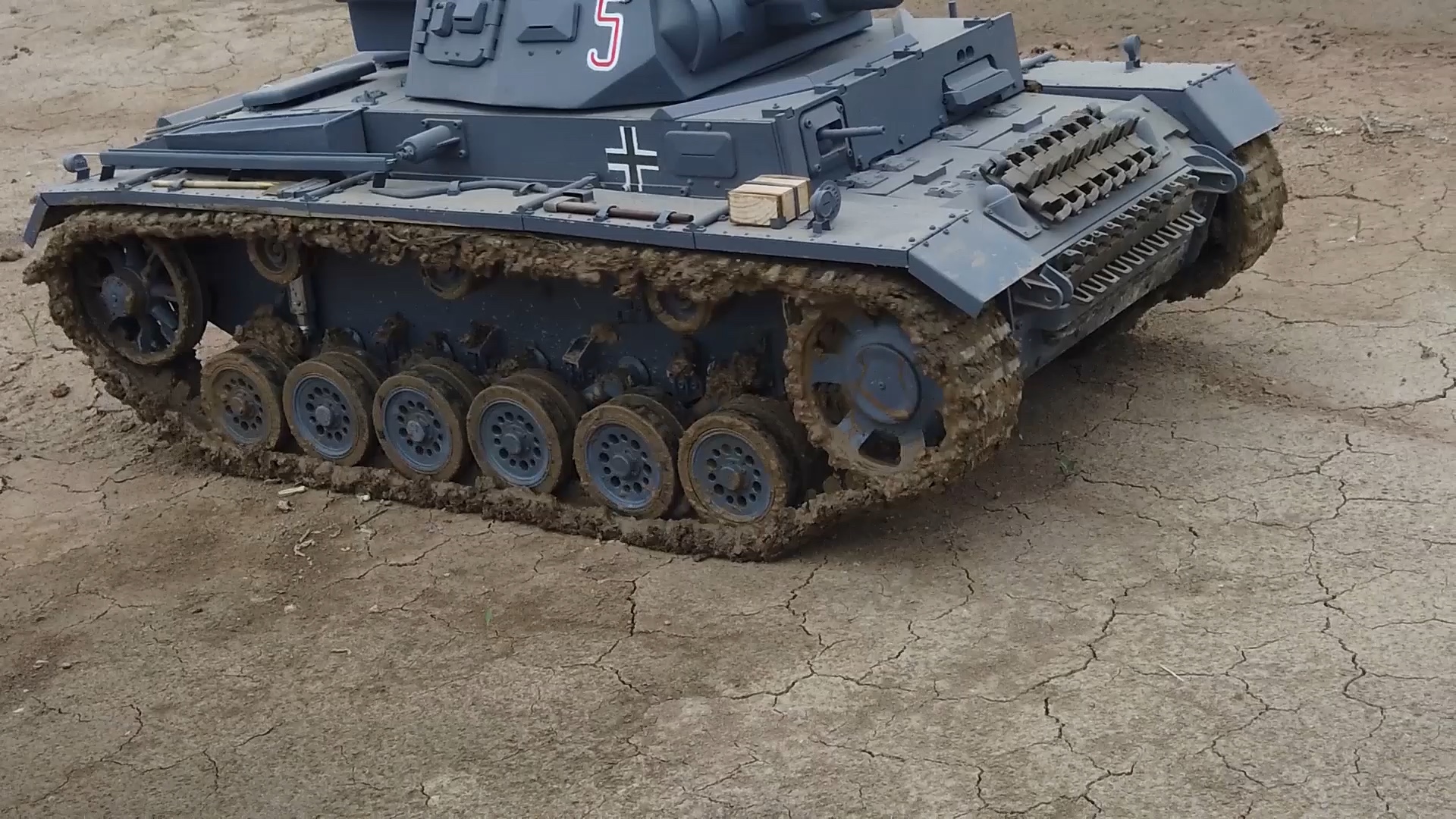 1/6 比例 全金属 RC遥控 三号坦克模型（Panzer III），泥地跑 - 金属战车制作所