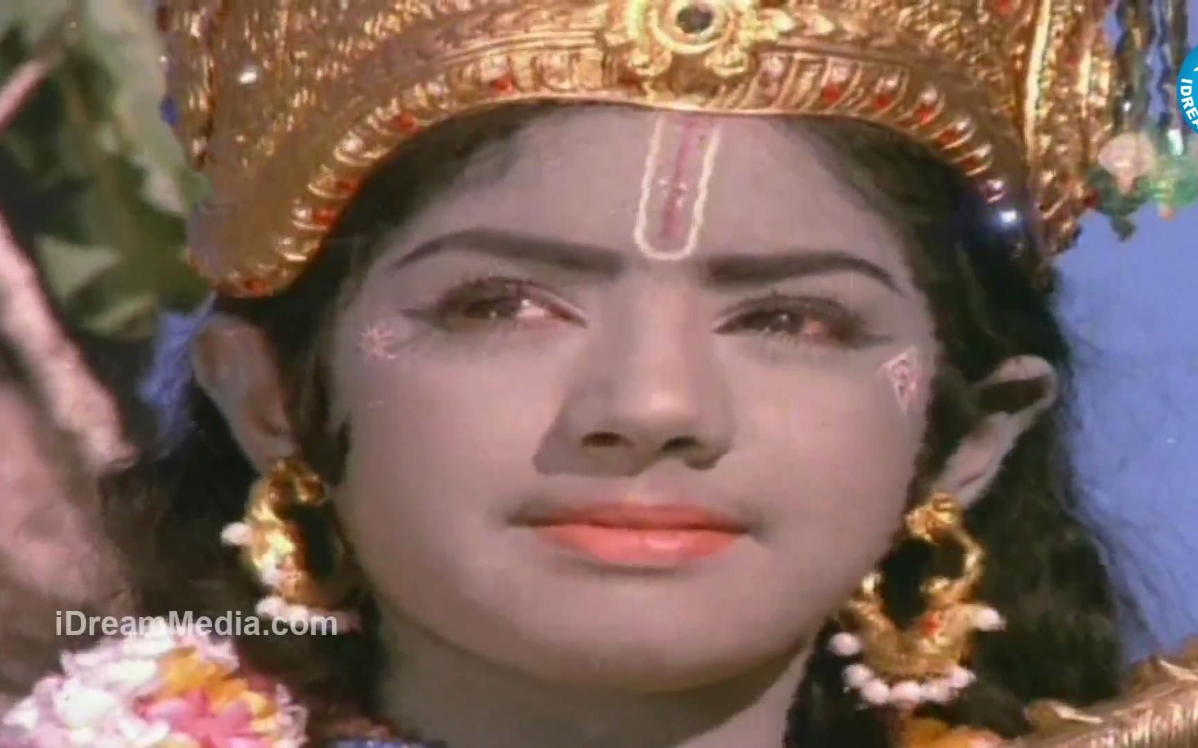 奎师那戏浴女:希里黛玉sridevi少女时期的电影片段srungaravathulara