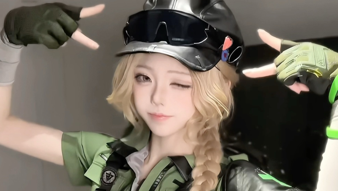 支援位一个甜妹 一个御姐 还有一个（）