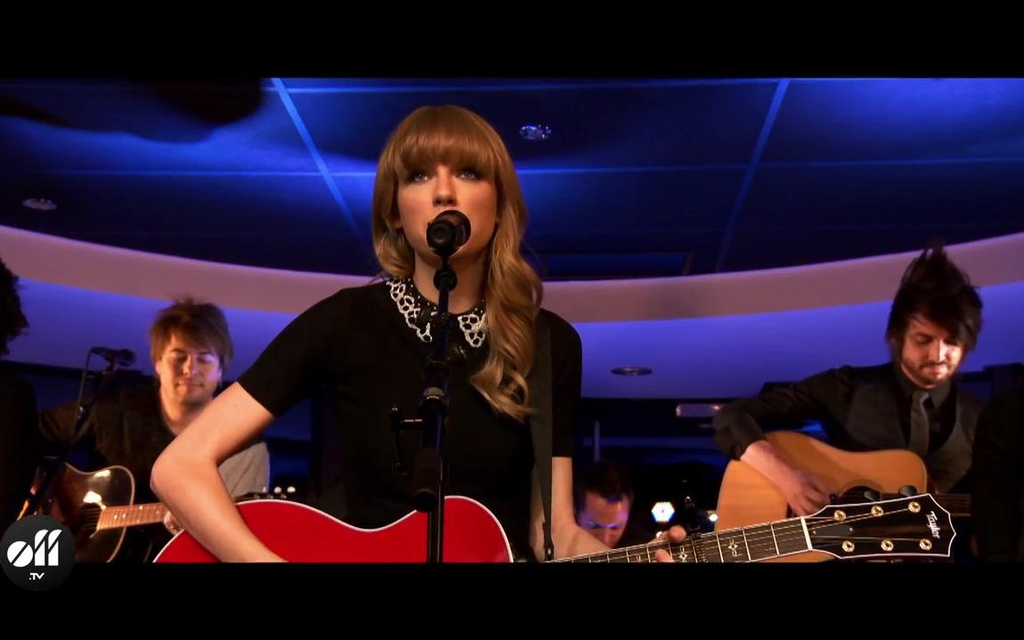 Taylor Swift Live On The Seine
