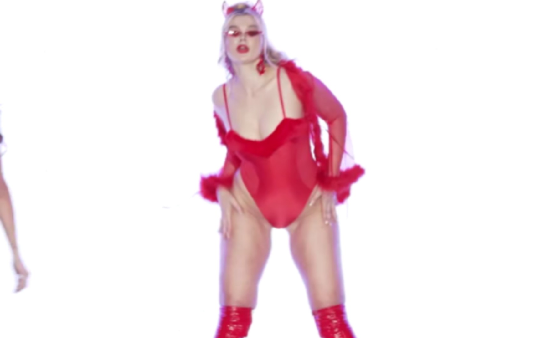 Iskra Lawrence and Khrystayana Kazakova slow motion | Love Me Lingerie |