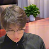 一个敢卖，一个敢收