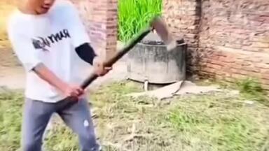 朋友偷偷给我准备<em class="keyword">生日惊喜</em>，拆开瞬间笑出眼泪