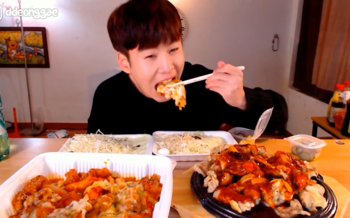 [韩国吃播]大胃王donkey开档一米大哥哥 芝士糖醋肉,糖醋肉,泡菜×2