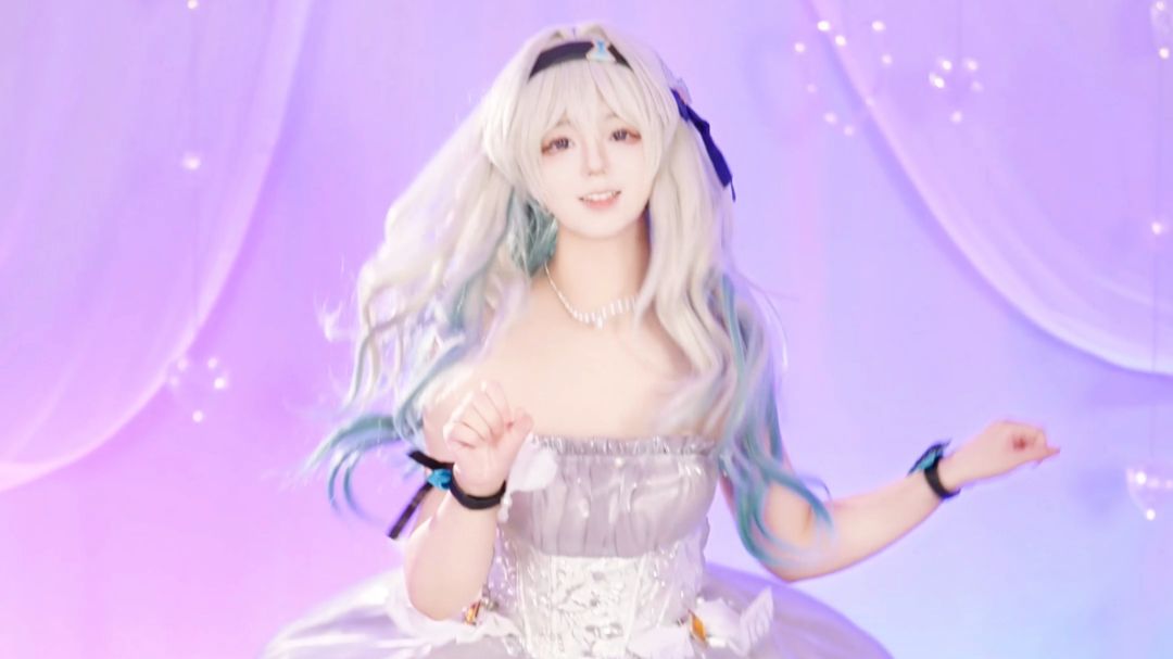 全场最佳：流萤 o(*￣▽￣*)ブ