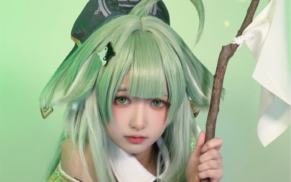 You .... You do not come over ah! Master Tail...help!