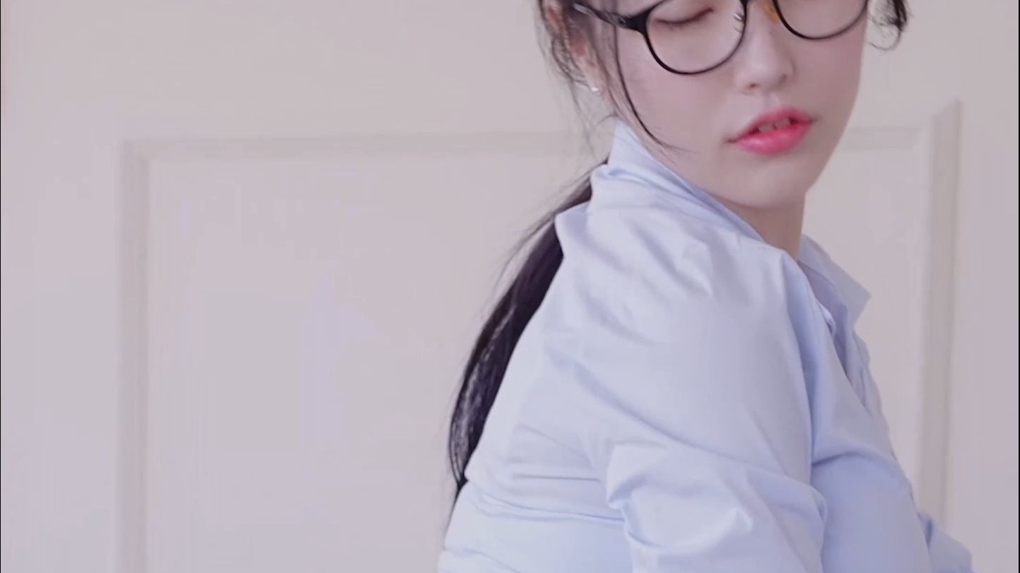 Experience a different kind of glasses girl