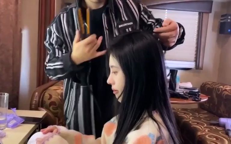 鞠婧祎是怎么做发型的？看了这个视频，一目了然！