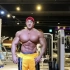 韩国健美肌肉男黄哲勋展示肌肉，饱满肌肉震撼眼球