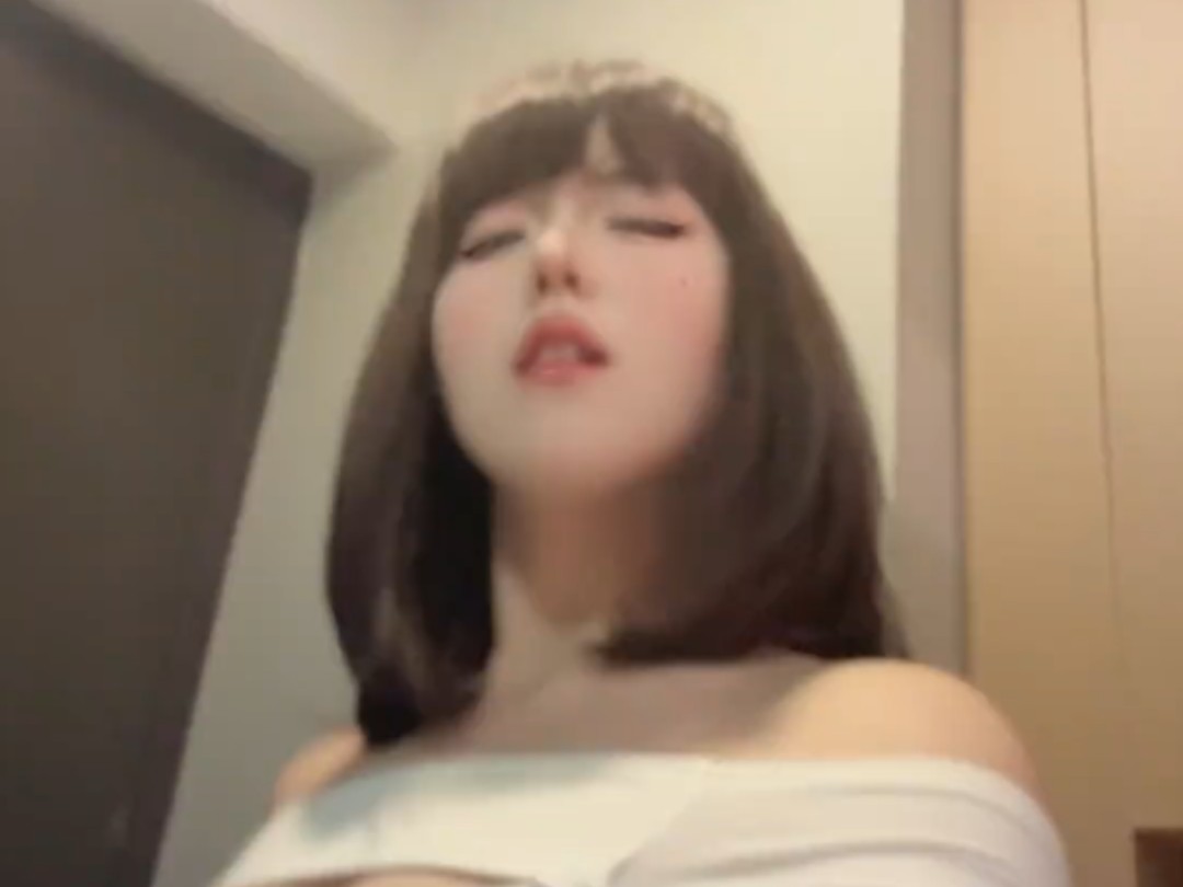 嫌弃的眼神♠️