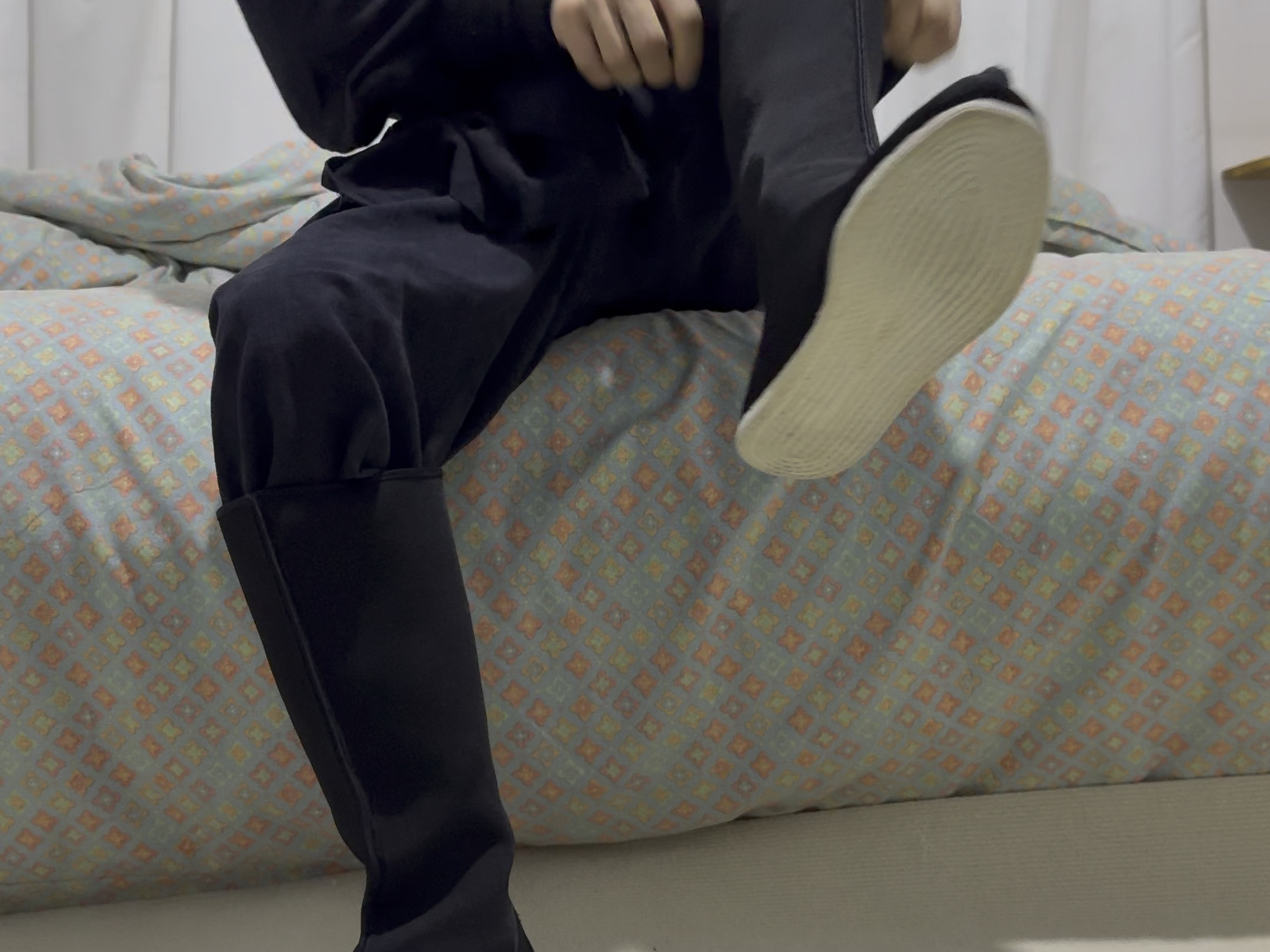 黑衣人换装中（感谢大家的关注哦）