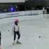 燃起来了！8岁女孩滑冰开始就摔跤，却反超夺得比赛冠军