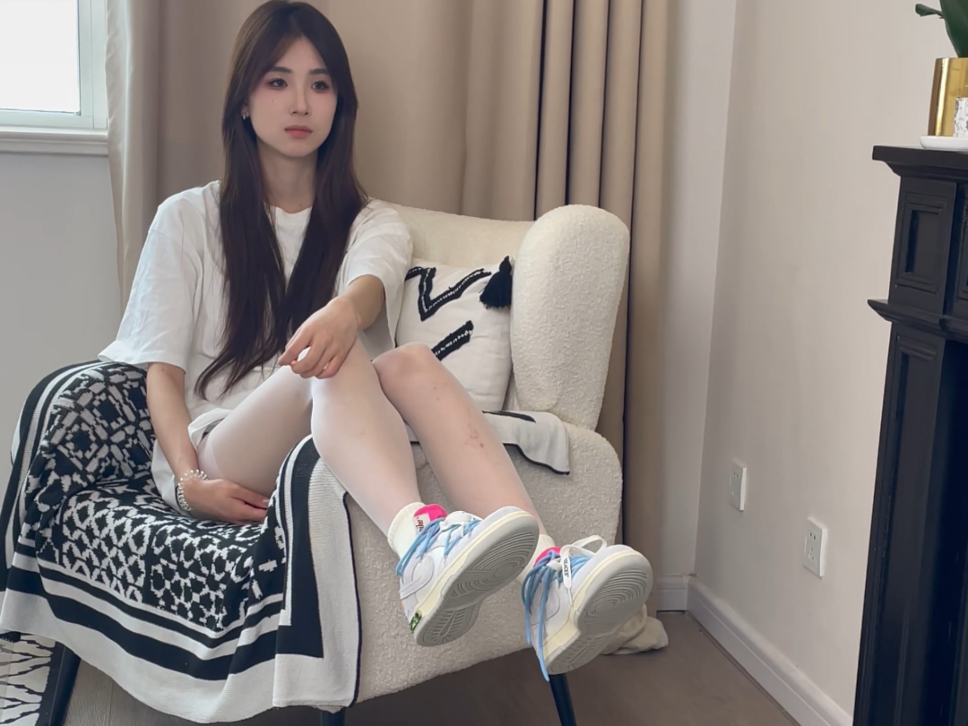 小姐姐憋笑的样子可爱吗