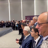 德国总理默茨观看宇树机器人表演 2月26日，正在中国进行访问的德国总理默茨离开北京来到杭州，参观宇树科技并观看机器人表演