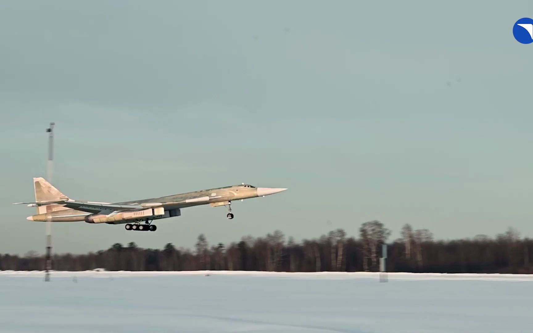 俄罗斯产第二架Tu-160M首飞