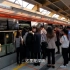 最新实拍深圳上班高峰期地铁都挤爆了，每天上班的你感觉幸福吗？