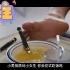 国外搞笑短片：青春期女生光脚吃饭，表演花式吃法