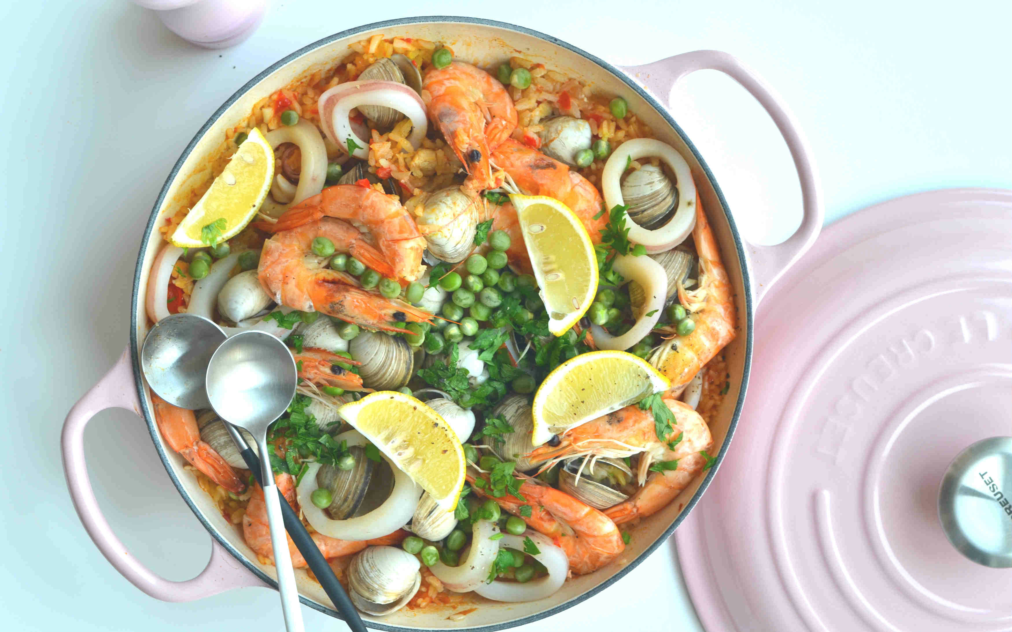 「 西班牙海鲜饭 」用平底锅轻松做出不输餐厅的超美味Paella海鲜烩饭｜... - 哔哩哔哩