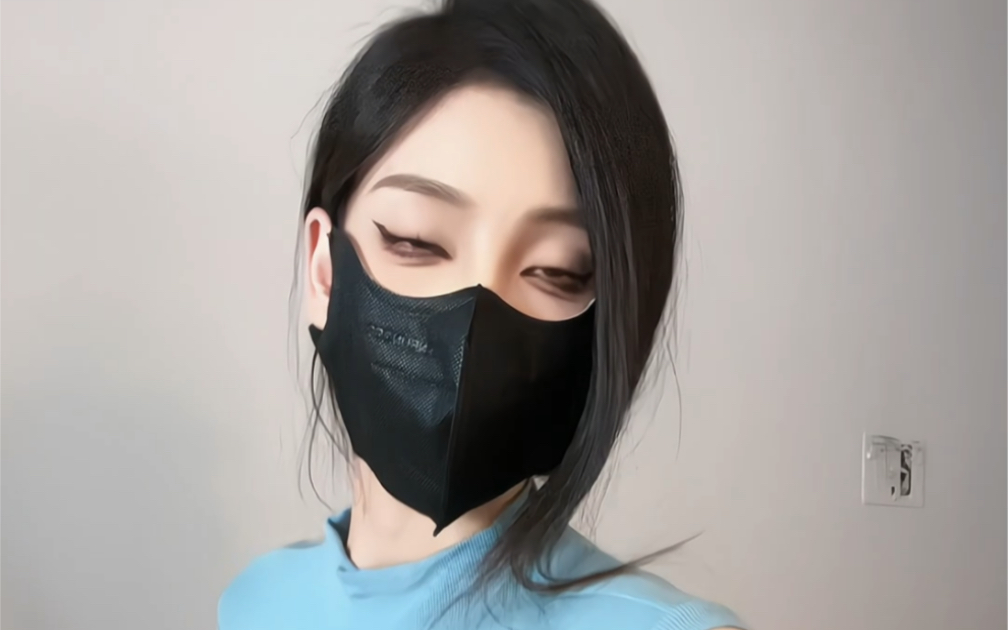 Q: What apps do guys never uninstall on their phones?