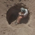 一座奇葩的监狱，囚犯每天在沙漠挖洞，原来是地下有好东西！