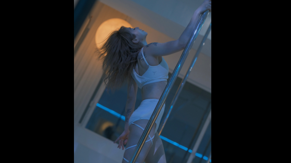 Rihanna “Love On The Brain”跳舞真好看