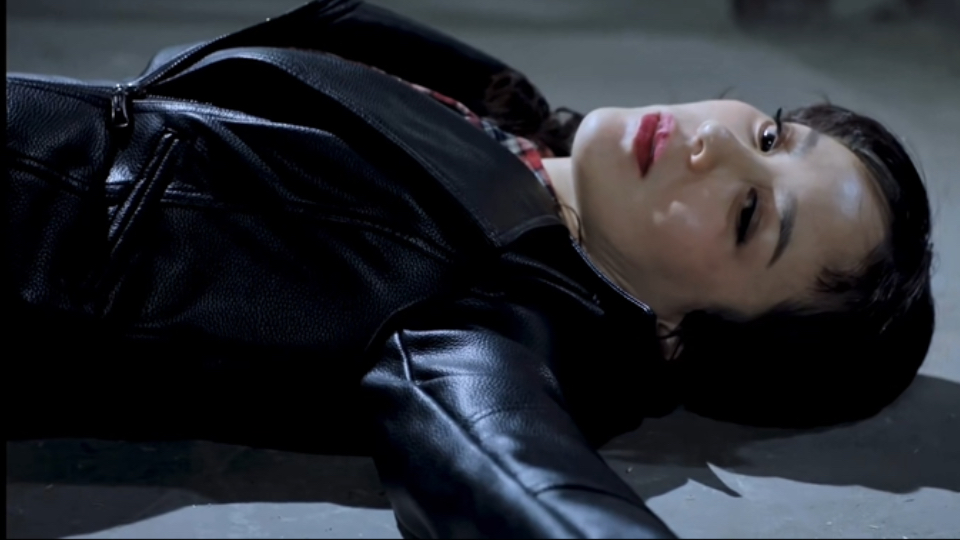 女子中计暴露被枪杀