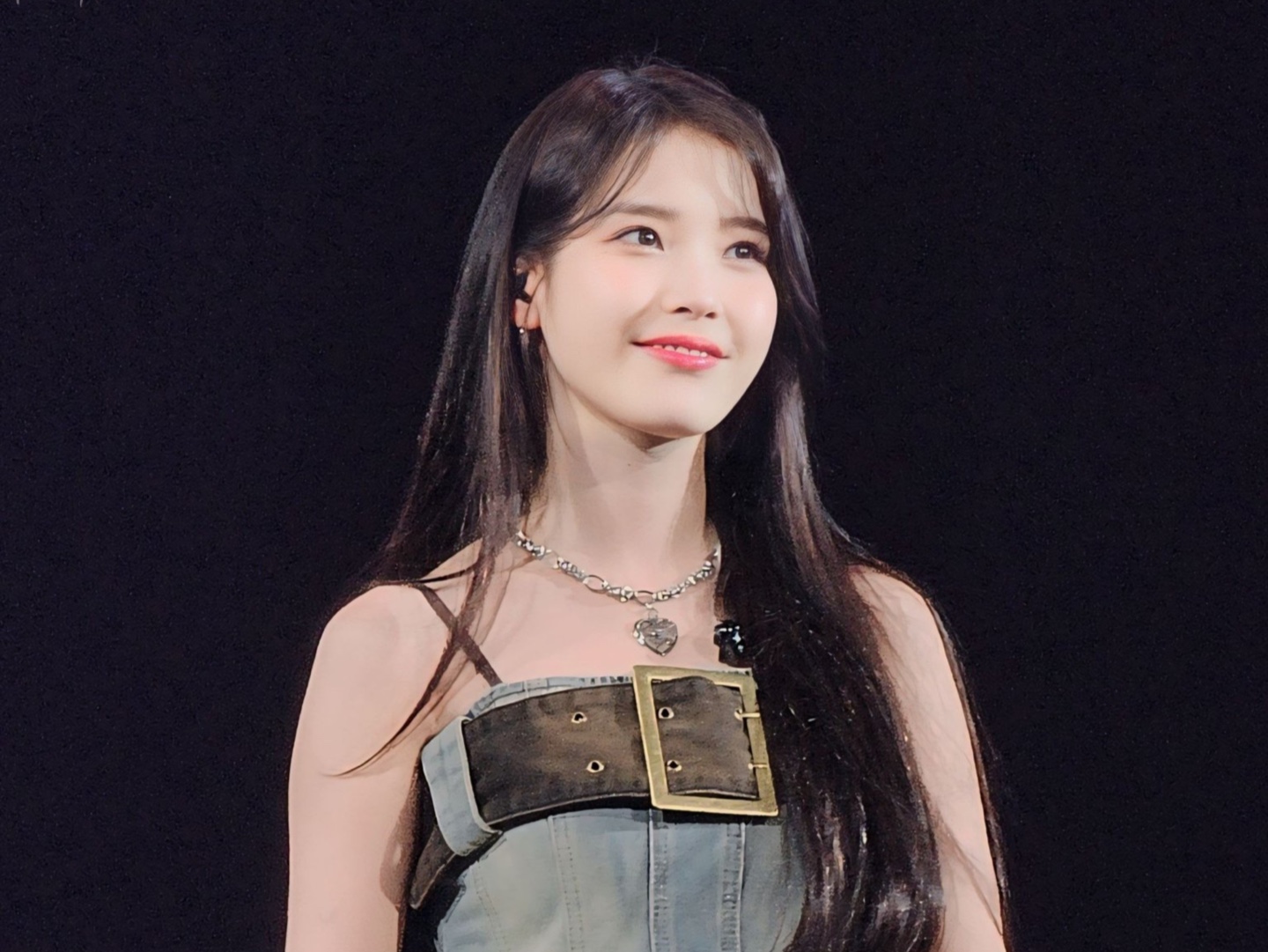 IU 二十三 台北演唱会day1 近距离超撩 姐姐钓我…