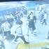 一声卧倒引起人群恐慌，深圳某地铁站上演逃难大片