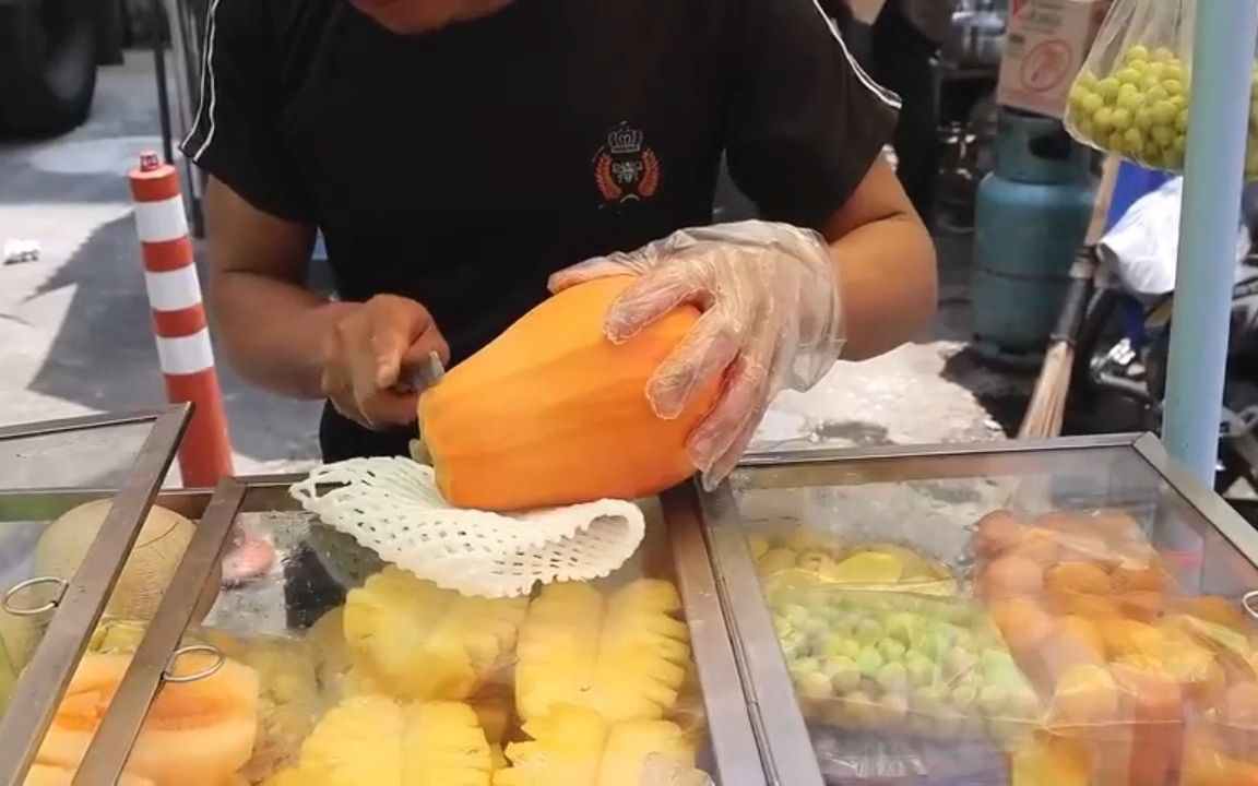 泰国人均都会切水果