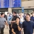 「ZB1」LA返程，韩国机场到达；现场人山人海太火爆！和粉丝飞吻的章昊！