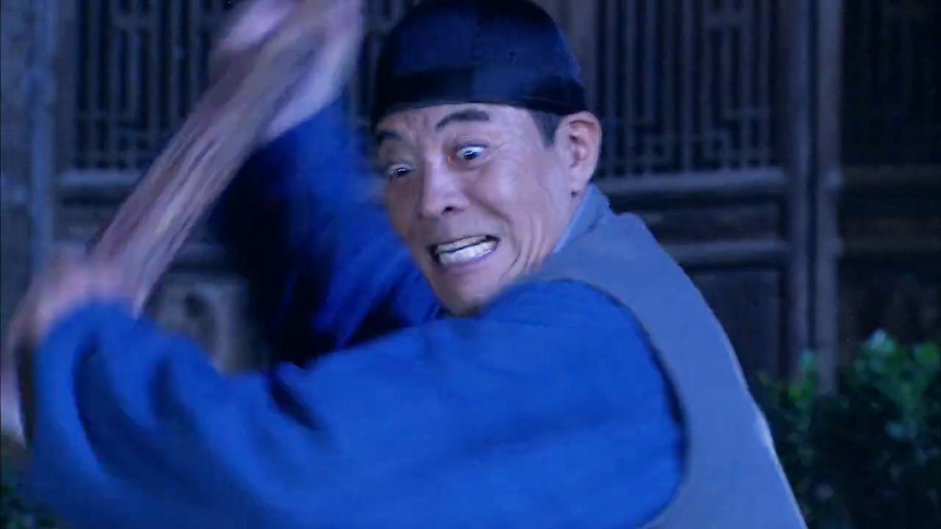 哥，你干啥呢？