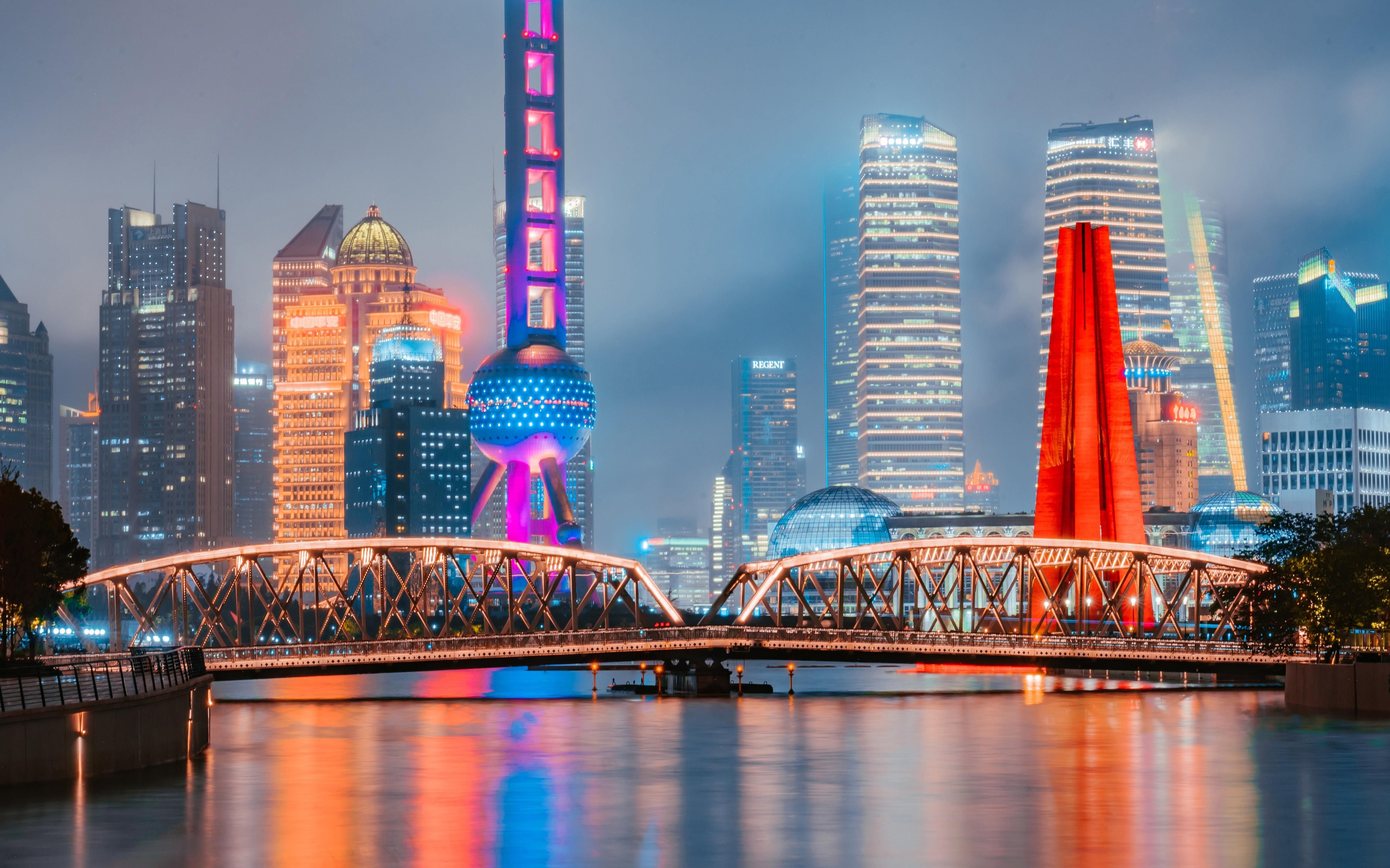 中国城市综合实力全球排名变化，杭州跃升39位，多个制造强市下滑