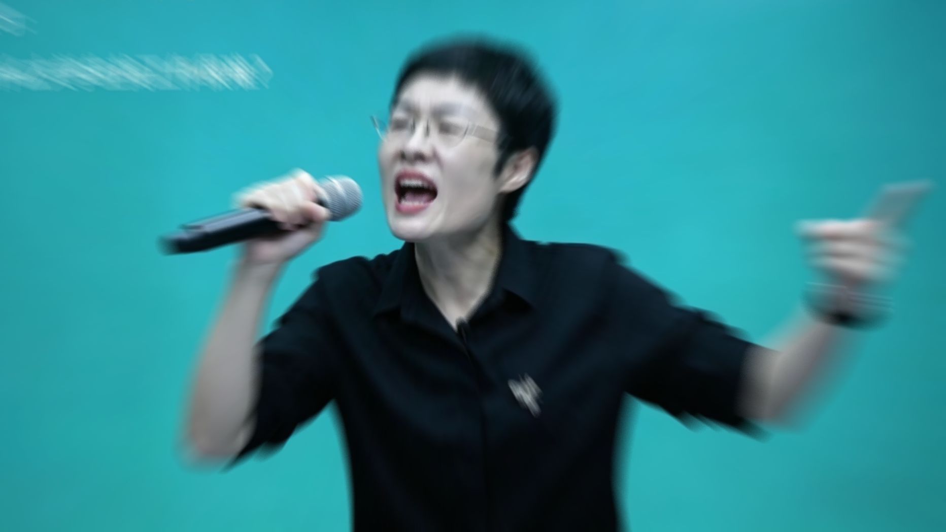 不是？没人跟我说她上课还讲Rap啊？？