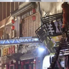 烧烤店爆炸目击者：满街玻璃碎片飞射，墙炸没了、楼梯炸没了难以逃生