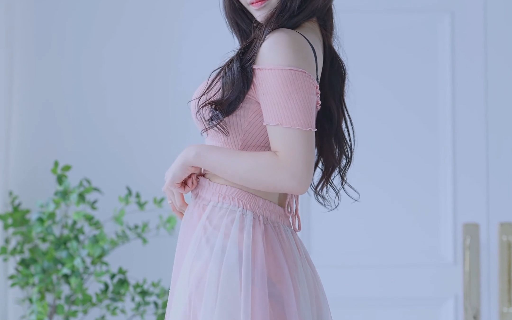 Miss KYUL's tulle skirt outfit