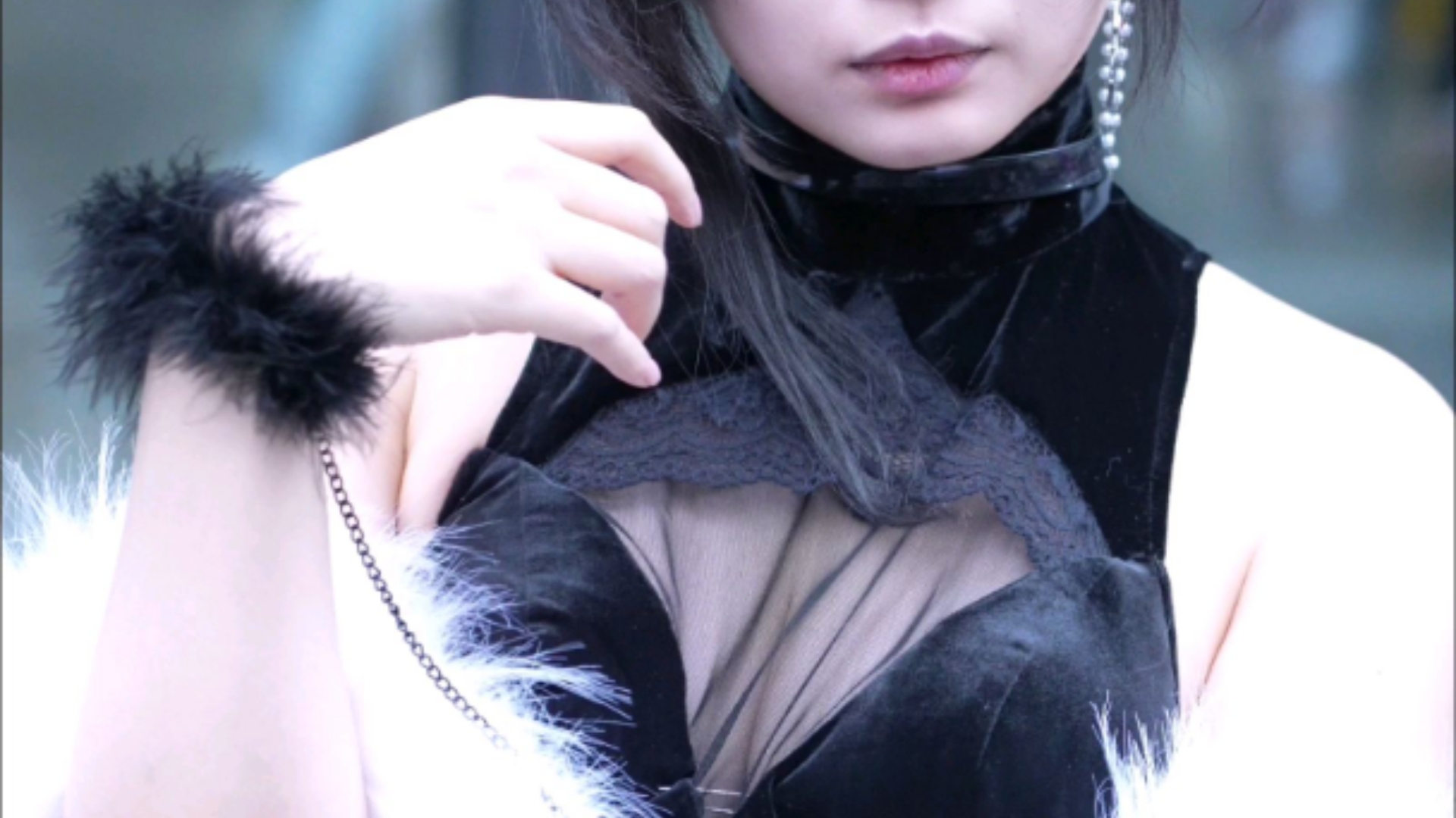 【Tune Yuzuriha Evening Gown Cosplay】- So dominatrix-chic, mature and stunning (New Year's Firefly Comic Convention)