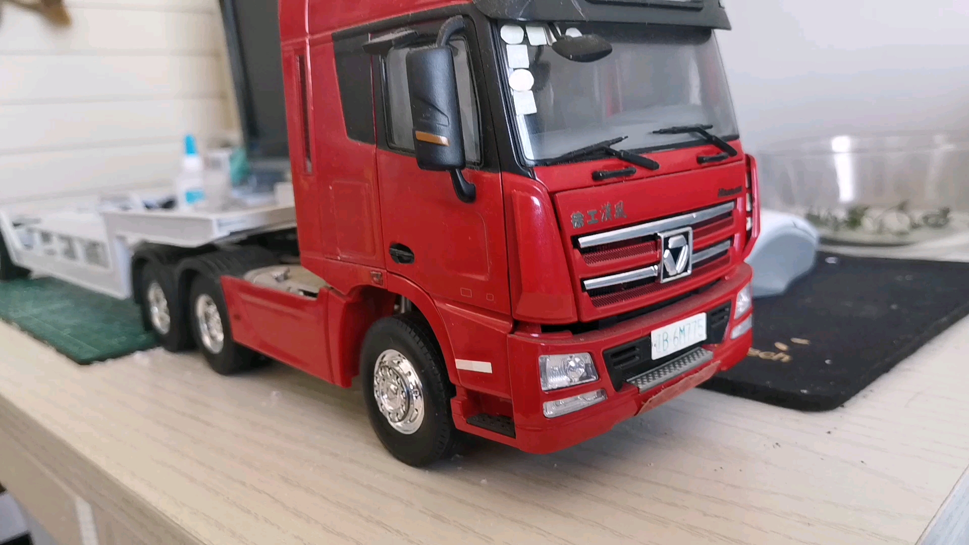 DIY 如何用纸板制作卡车模型(Peterbilt 379)_哔哩哔哩 (゜-゜)つロ 干杯~-bilibili