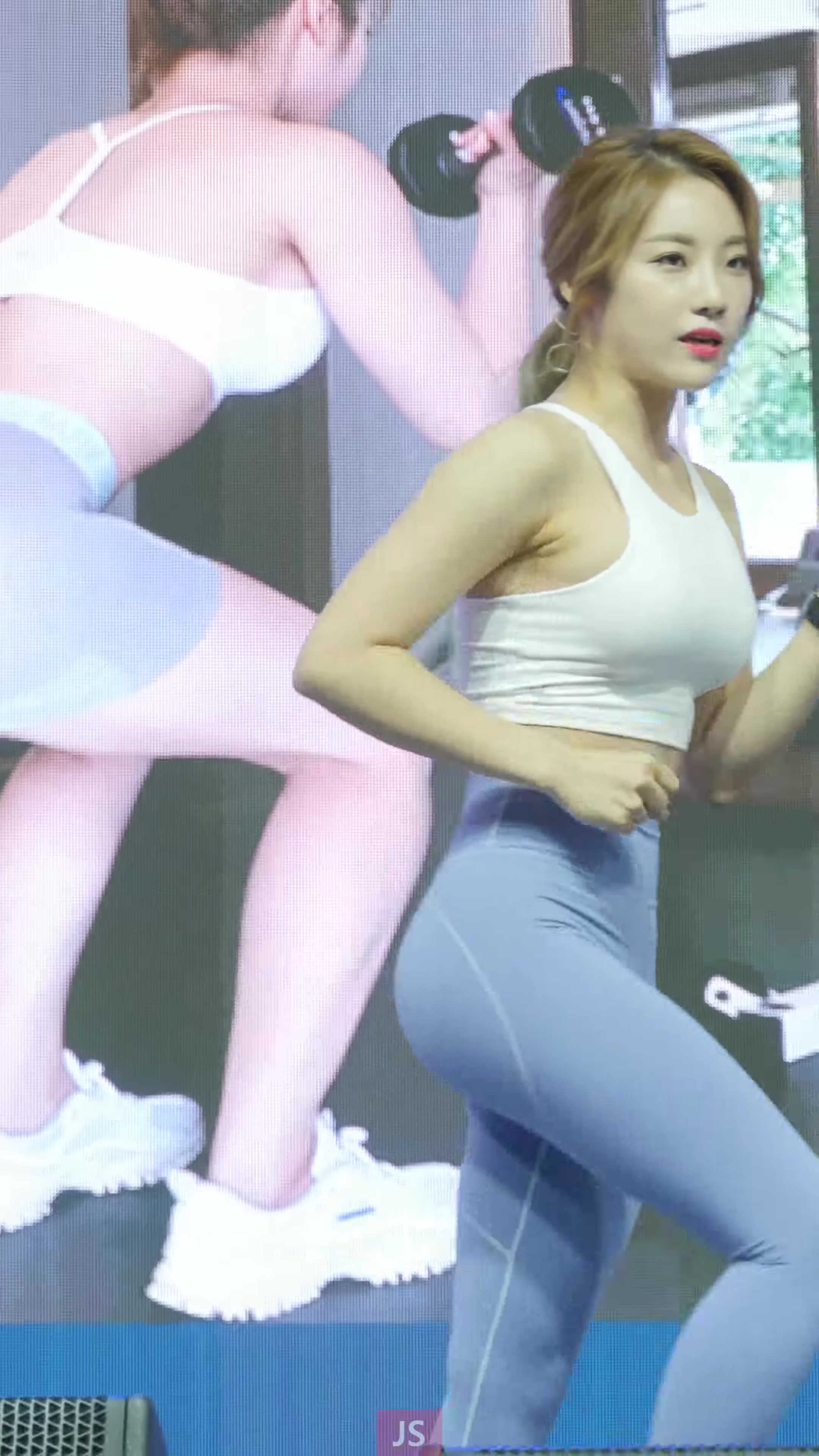 4k2017美女健身教练超级紧身衣