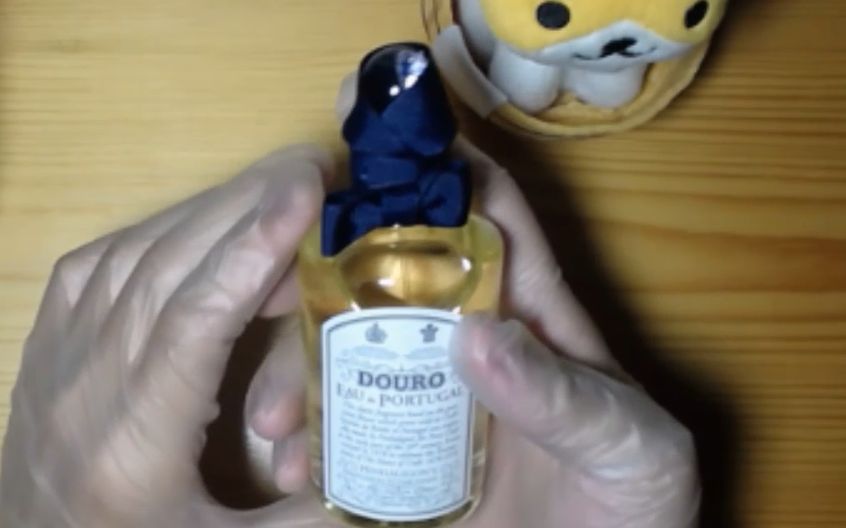 【开箱】潘海利根 杜罗 Penhaligon`s Douro开箱 后面有吸猫福利哟~~~哔哩哔哩bilibili