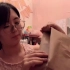 这妹子在香港不买名牌包包，只存纸袋！太逗了吧？