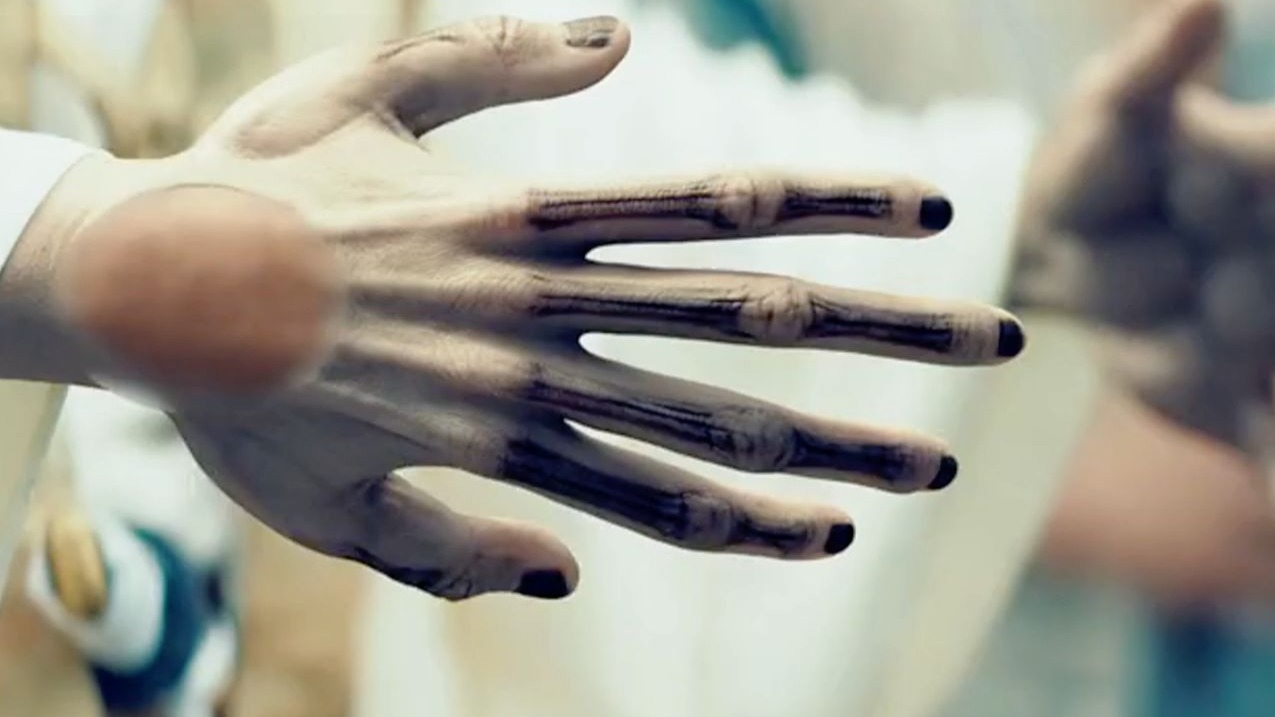 “男人只是抬起了十二根手指，便瞬间团灭了三千大军！”电影《七夕之国》完整版