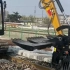铁路挖掘机施工作业中 轨道枕木更换 新型铁路施工设备