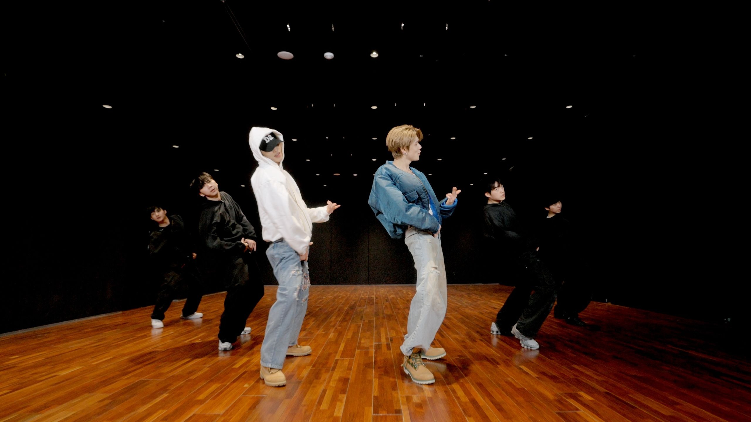 ‘Talk to You’ Relay Performance w/ NI-KI of ENHYPEN | YEONJUN