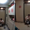 男子偷溜进小区，在楼道偷闻业主鞋子还舔鞋底，举动太吓人